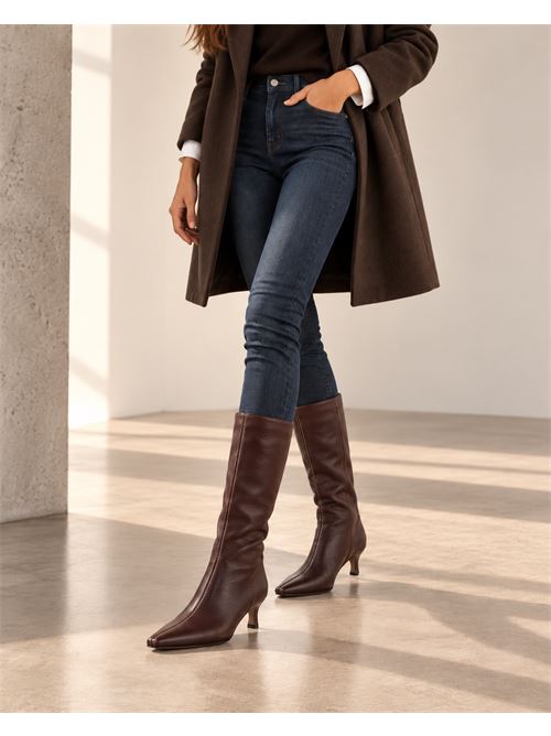 Stivale a punta in pelle sequoia con cuciture a contrasto MARTINA T | S582NEW MESSICOSEQUOIA